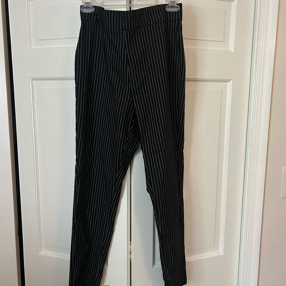 Who What Wear Black and White Pinstripe Skinny Pants